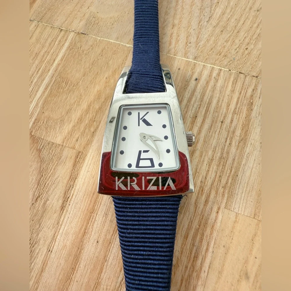Krizia ladies silver tone trapezoidal watch NEW BATTERY